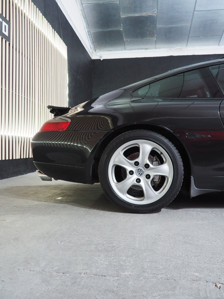 Porsche 911 996.1 Carrera 4